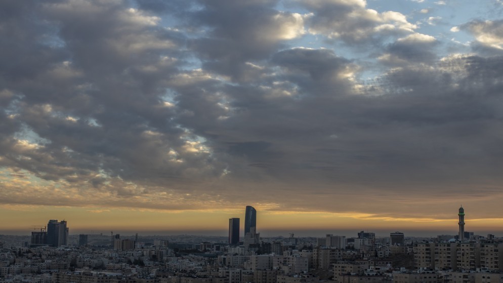 &quot;الأرصاد الجوية&quot;: تشكل غيوم رعدية في مختلف المناطق