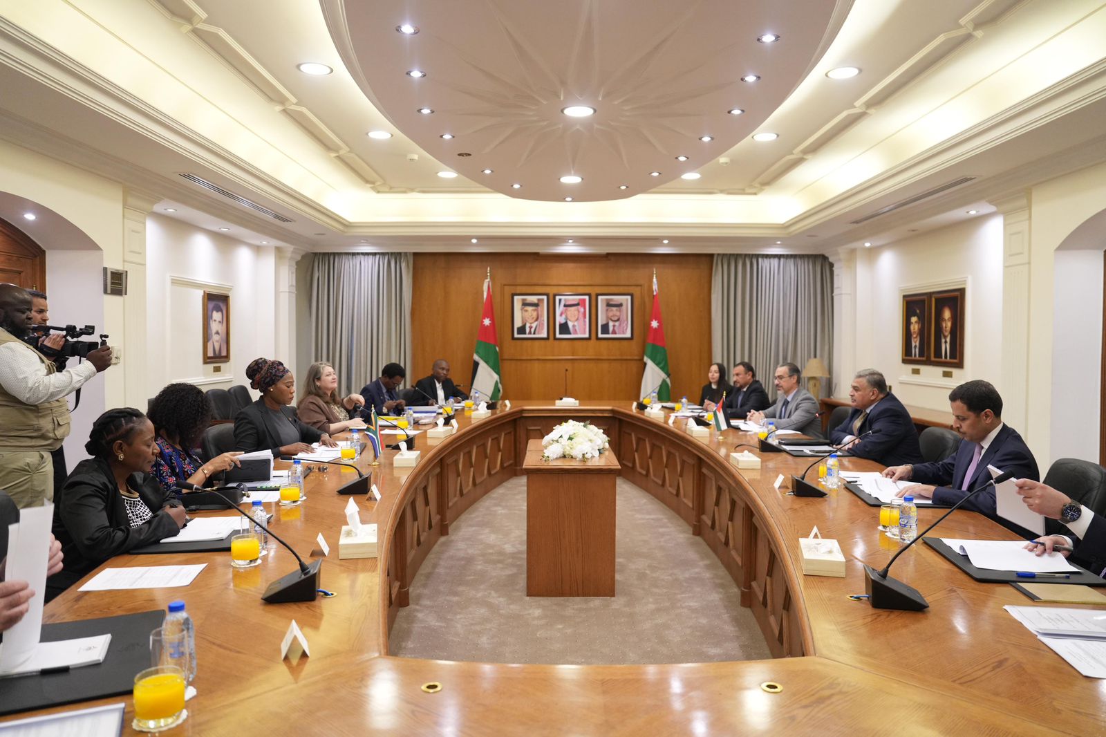 الأردن وجنوب إفريقيا يعقدان جولة مشاورات سياسية في عمّان