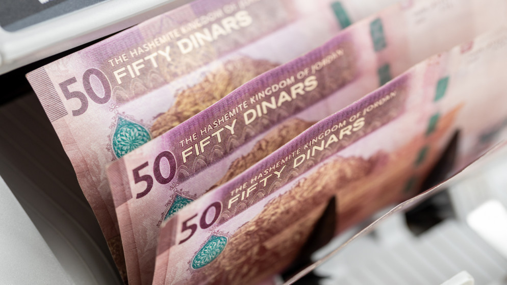 الحكومة: ارتفاع الدين العام لغايات تسديد اليوروبوند