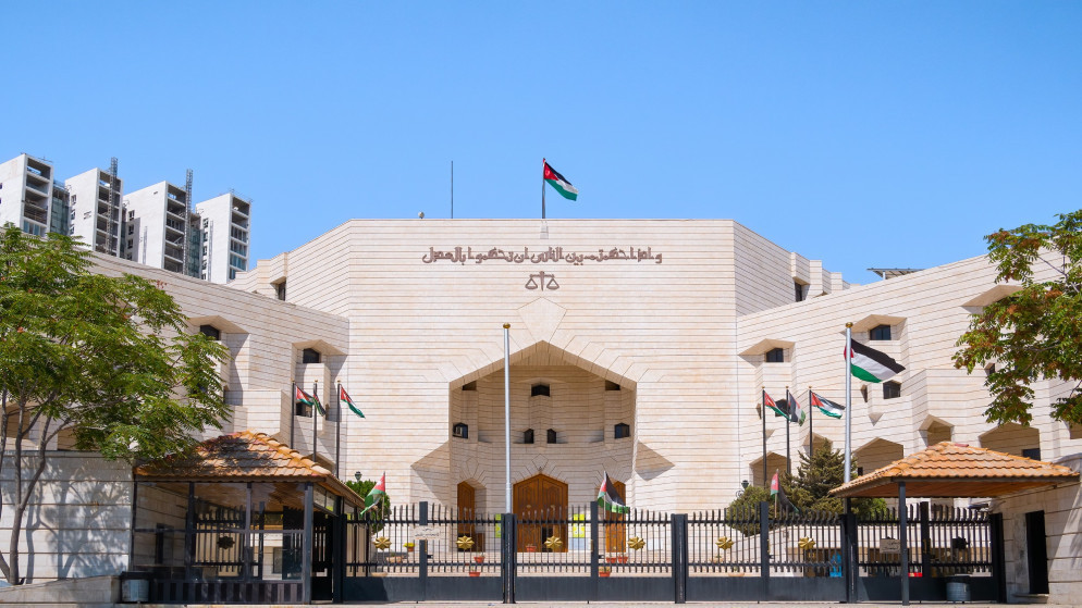 مدعي عام عمّان يقرر تكفيل النائب ينال فريحات بعد توقيفه ومنعه من السفر