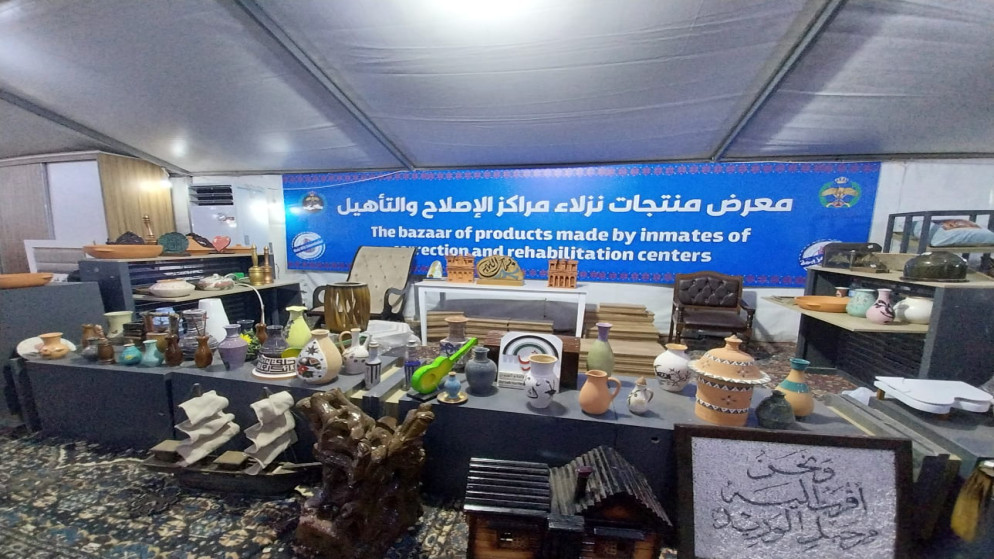 عرض منتجات نزلاء مراكز الإصلاح والتأهيل في مهرجان جرش