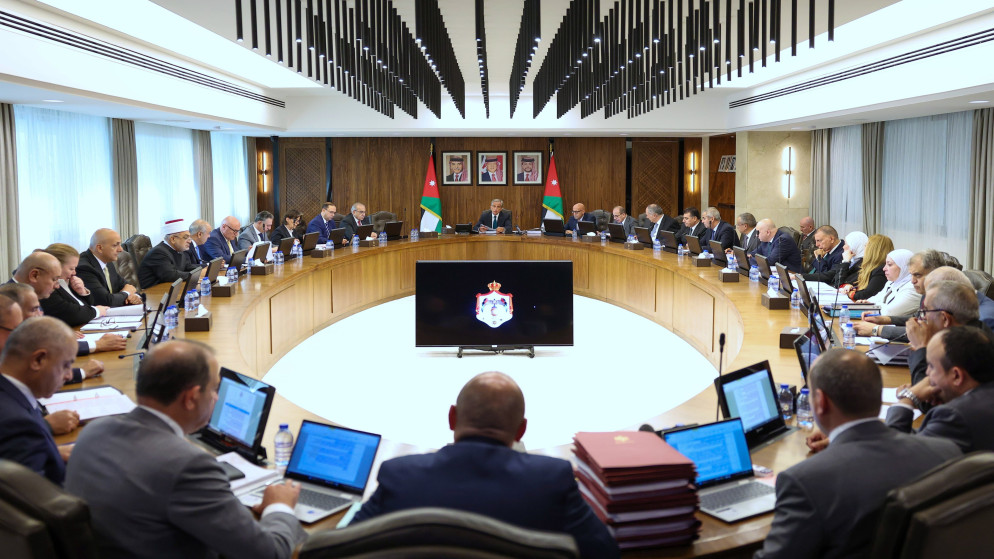الحكومة تقر تعليمات التحليل والتقييم للوظائف القياديّة العليا في القطاع العام