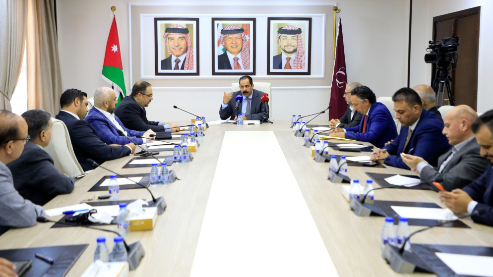 "النقل النيابية" تبحث أبرز تحديات شركات الطيران المحلية
