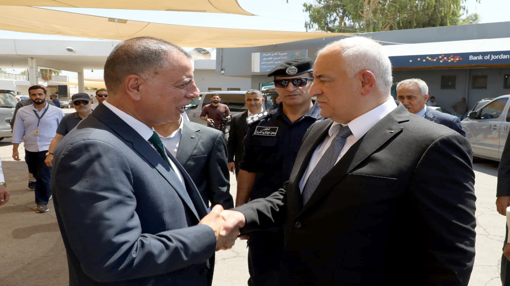 وزير الداخلية ونظيره الفلسطيني يبحثان سبل تطوير بيئة العمل على جسر الملك حسين